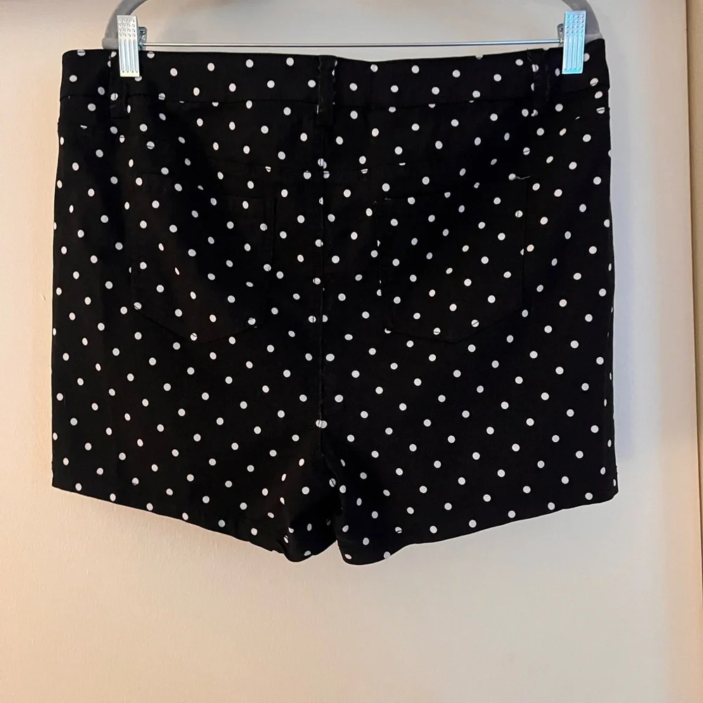 Torrid High Waist Black and White Polka Dot Shorts - Picture 2 of 6
